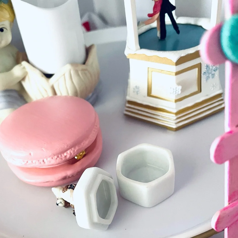 Vintage charming ceramic